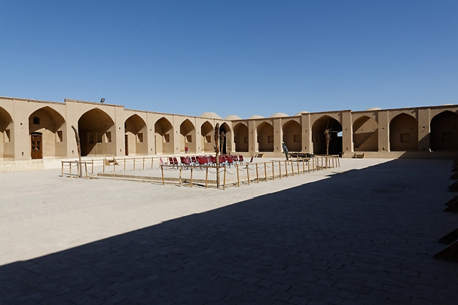 Mehriz-Caravanserail et fort de Saryazd-010